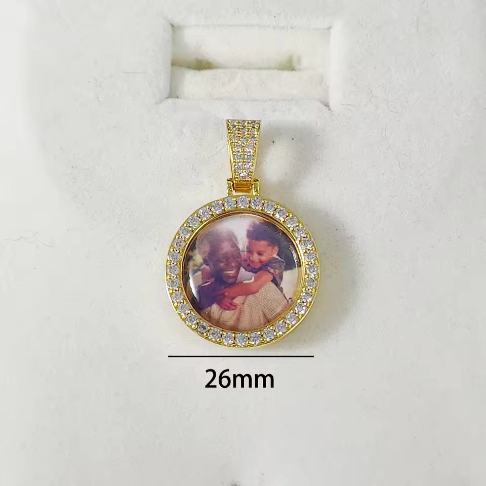 Custom Photo Pendant Necklace – Personalized Round Charm Jewelry